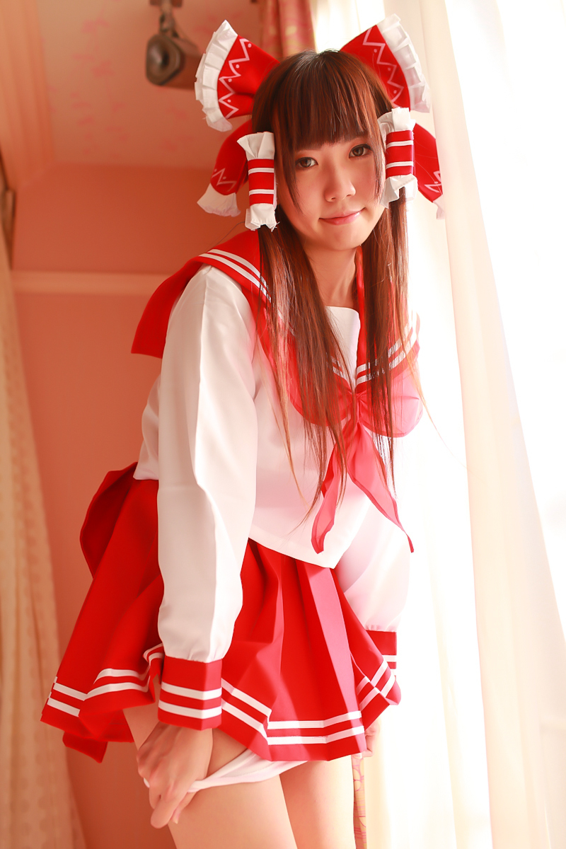 [Cosplay] Reimu Hakurei with dildo and toys - Touhou Project Cosplay